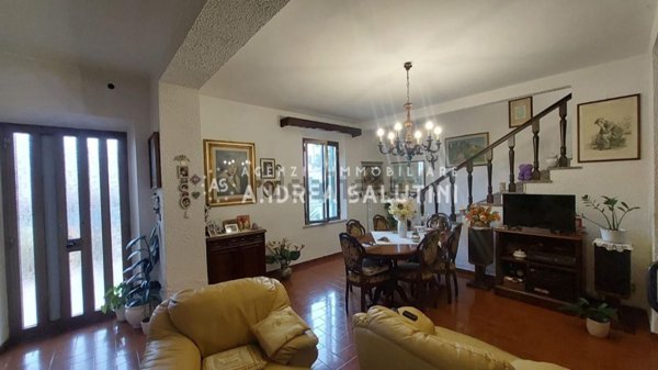 casa indipendente in vendita a Buti