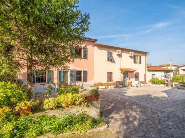 casa indipendente in vendita a Buti in zona La croce