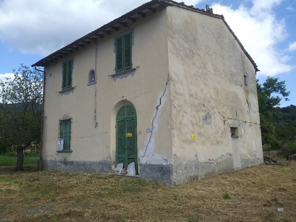 casa indipendente in vendita a Buti
