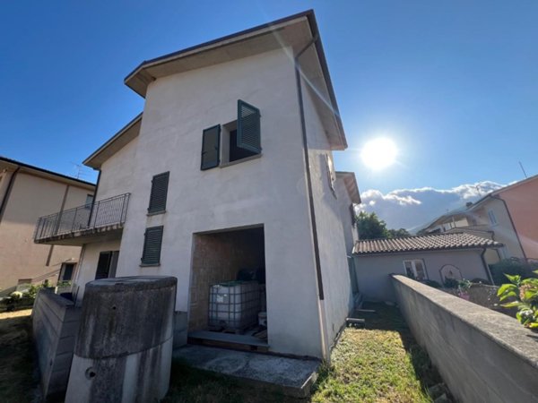 casa indipendente in vendita a Buti