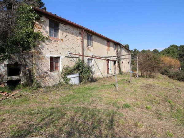 casa indipendente in vendita a Buti