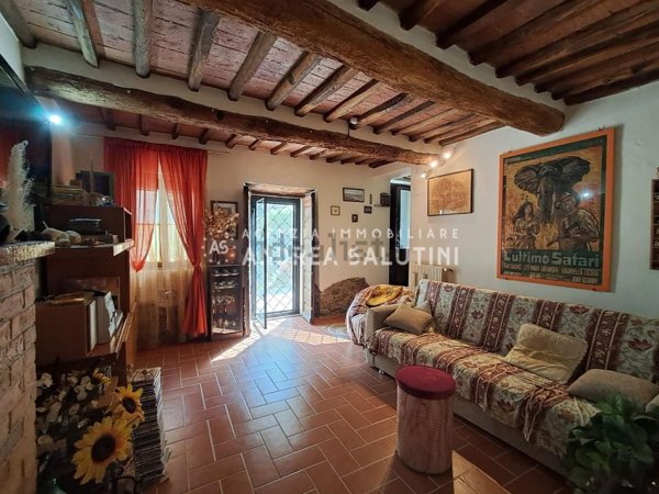 casa indipendente in vendita a Buti