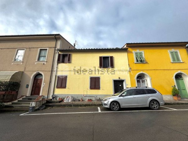 casa indipendente in vendita a Buti