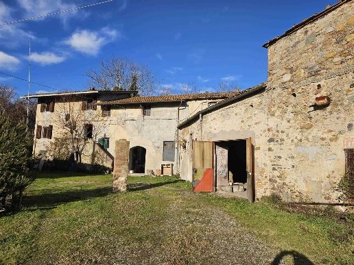 appartamento in vendita a Buti in zona La croce