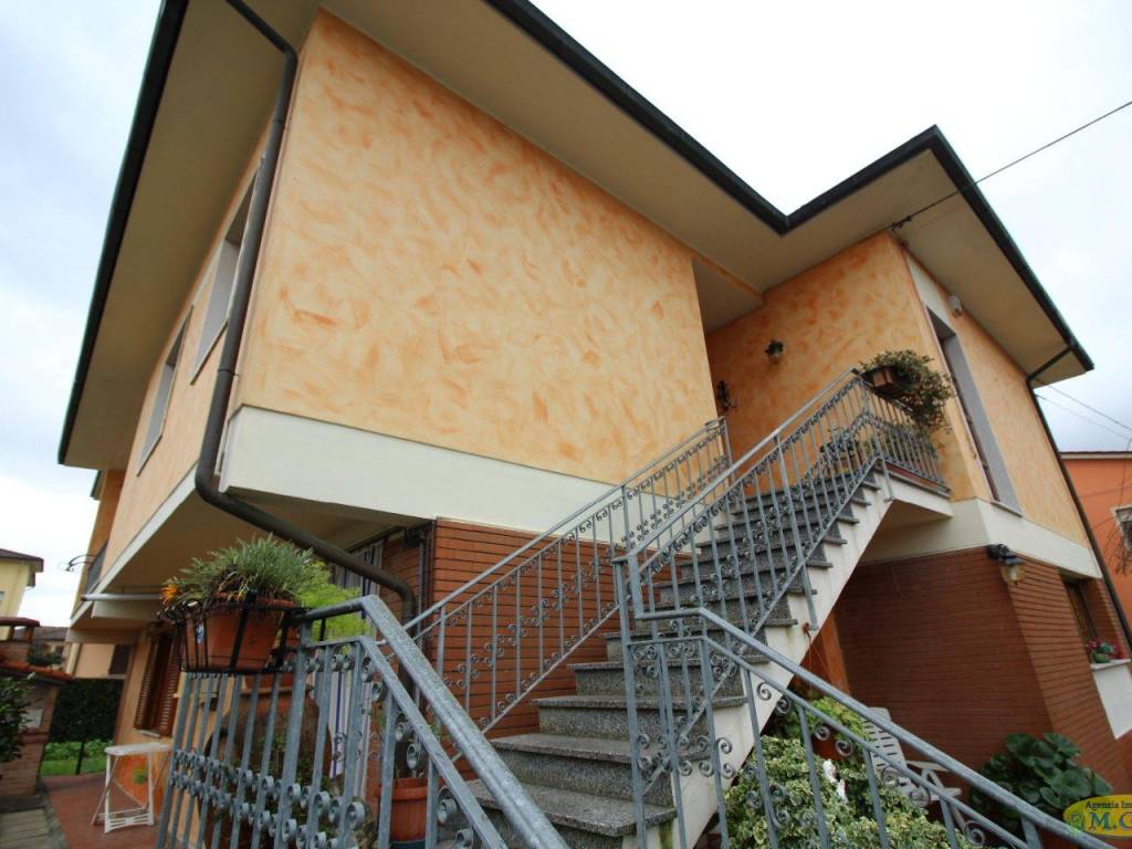 casa indipendente in vendita a Buti in zona La croce