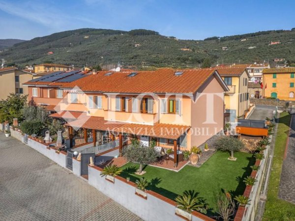 casa indipendente in vendita a Buti in zona La croce