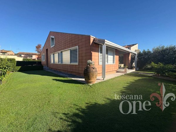 casa indipendente in vendita a Buti in zona La croce