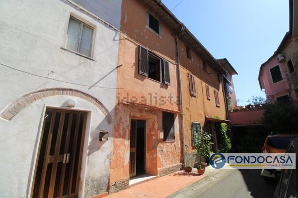 casa indipendente in vendita a Buti