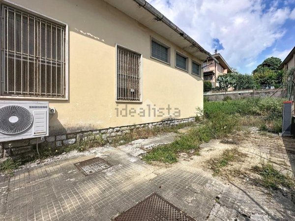intera palazzina in vendita a Buti