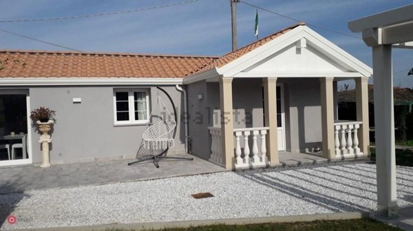 casa indipendente in vendita a Buti