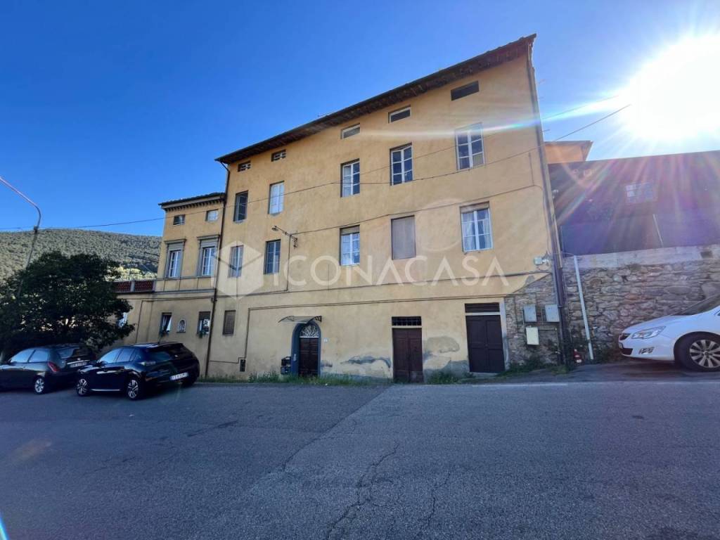 appartamento in vendita a Buti in zona La croce