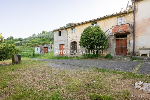 appartamento in vendita a Buti in zona La croce