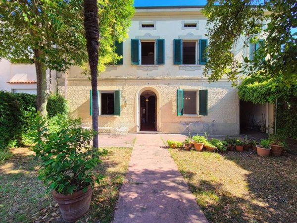 casa indipendente in vendita a Buti in zona La croce