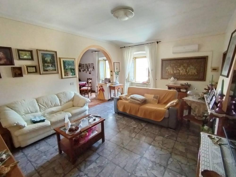 casa indipendente in vendita a Buti in zona La croce