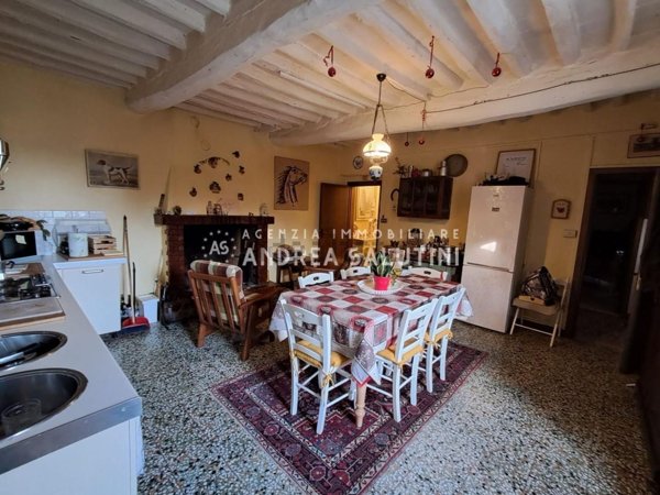 casa indipendente in vendita a Buti
