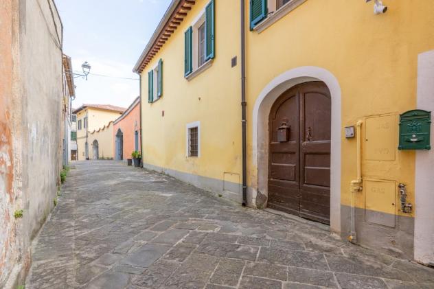 intera palazzina in vendita a Buti in zona La croce