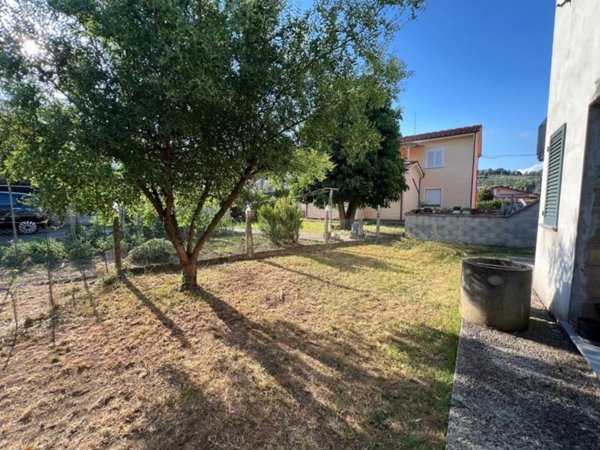 casa indipendente in vendita a Buti