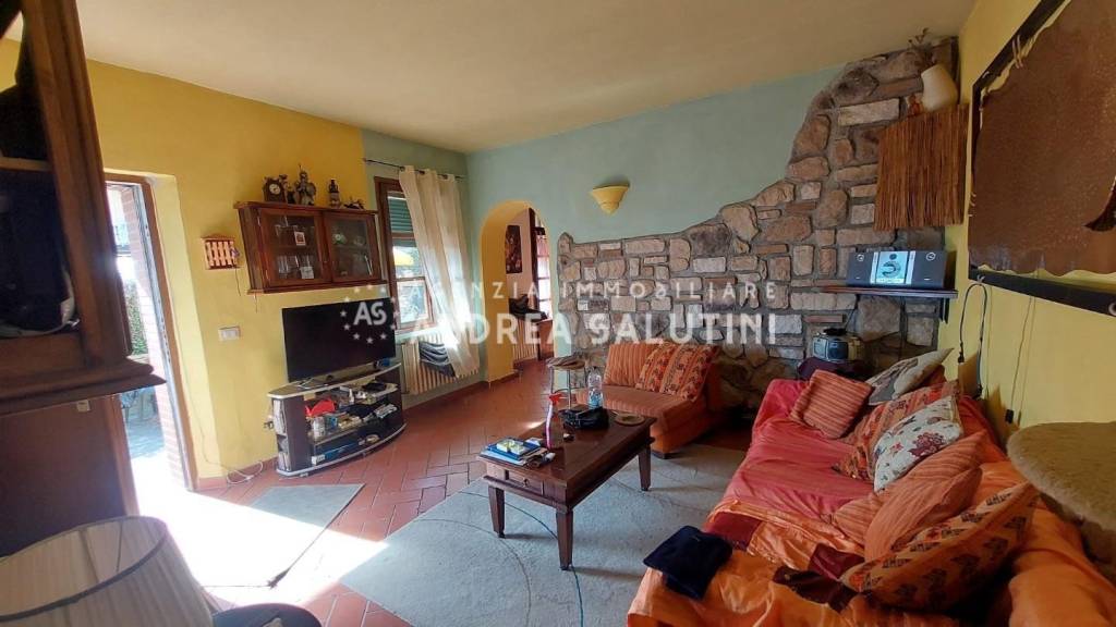 casa indipendente in vendita a Buti