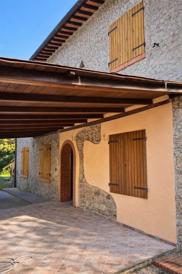 casa indipendente in vendita a Buti in zona La croce