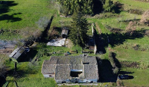 casale in vendita a Buti