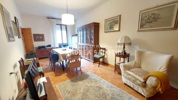 intera palazzina in vendita a Buti in zona La croce