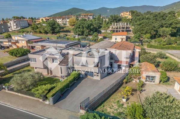 casale in vendita a Buti