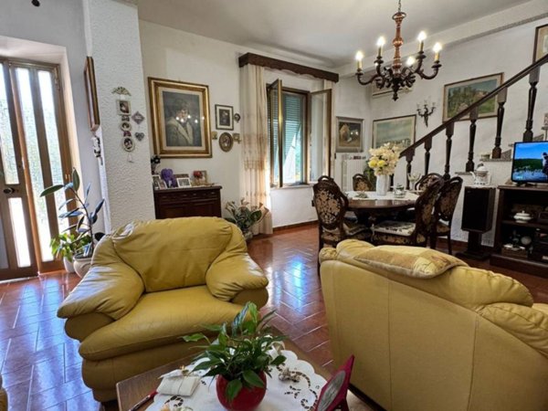 casa indipendente in vendita a Buti
