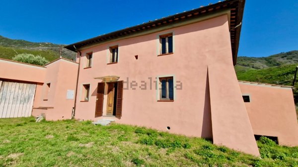 casa indipendente in vendita a Calci