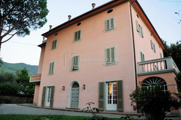 casa indipendente in vendita a Calci in zona Villa