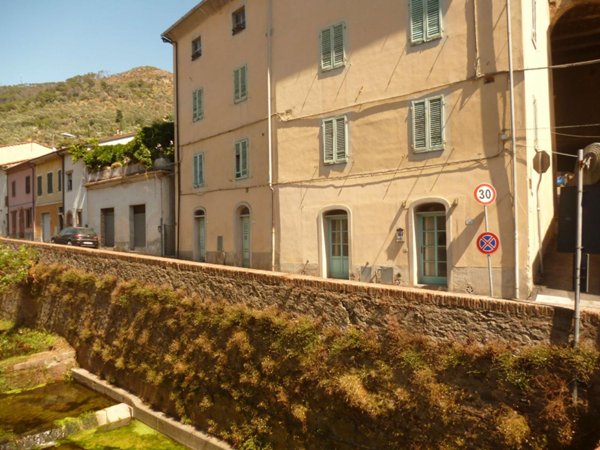casa indipendente in vendita a Calci in zona Villa