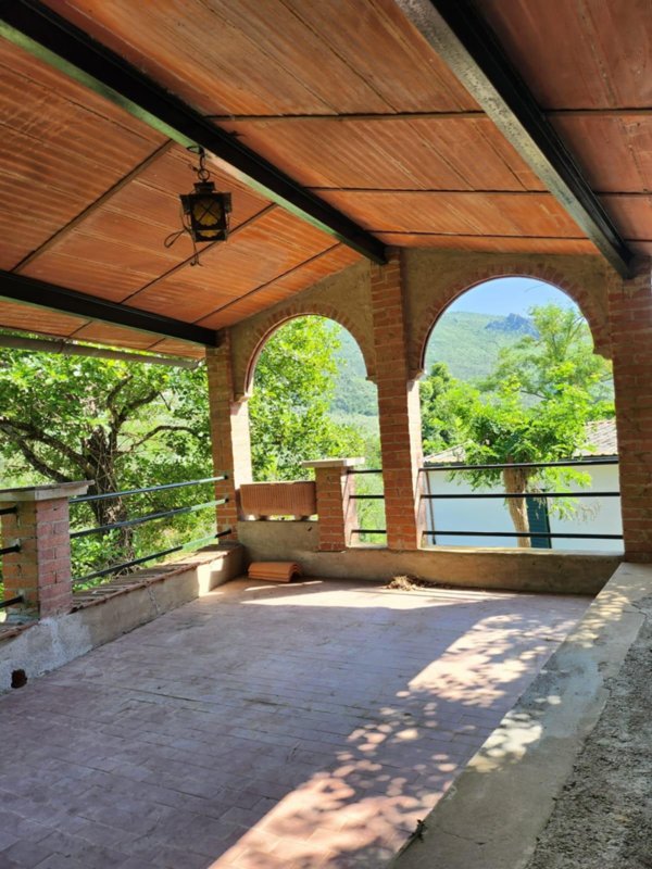 casa indipendente in vendita a Calci