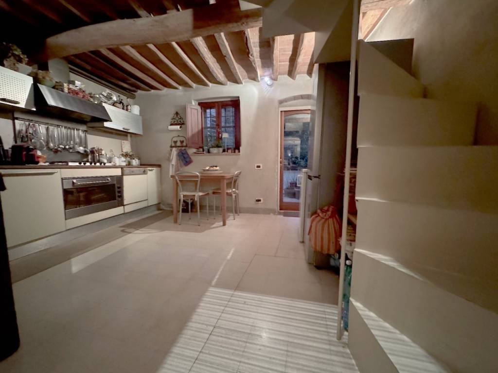casa indipendente in vendita a Calci