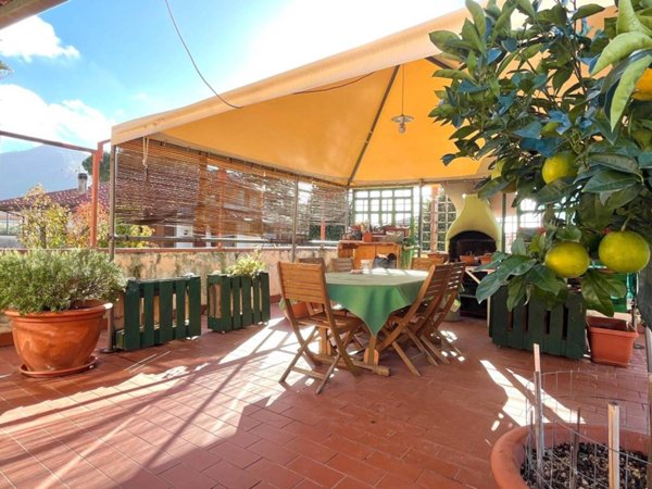 casa indipendente in vendita a Calci in zona Villa