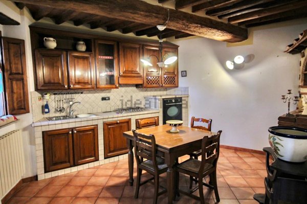 casa indipendente in vendita a Calci