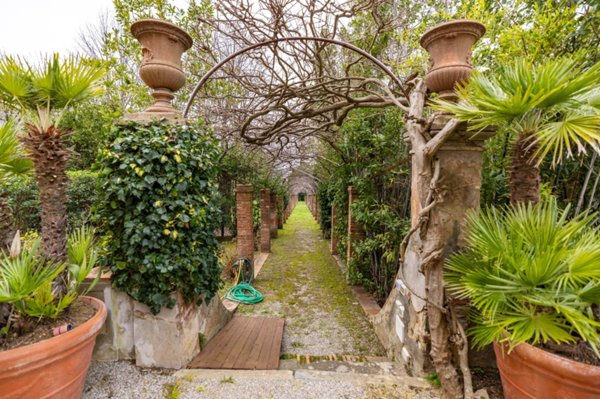 casa indipendente in vendita a Calci in zona Villa