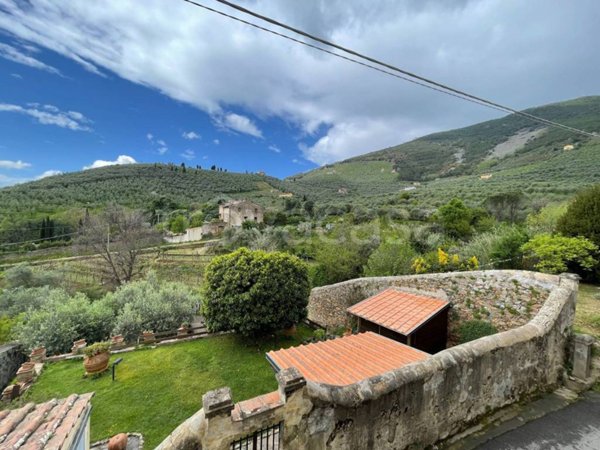 casa indipendente in vendita a Calci