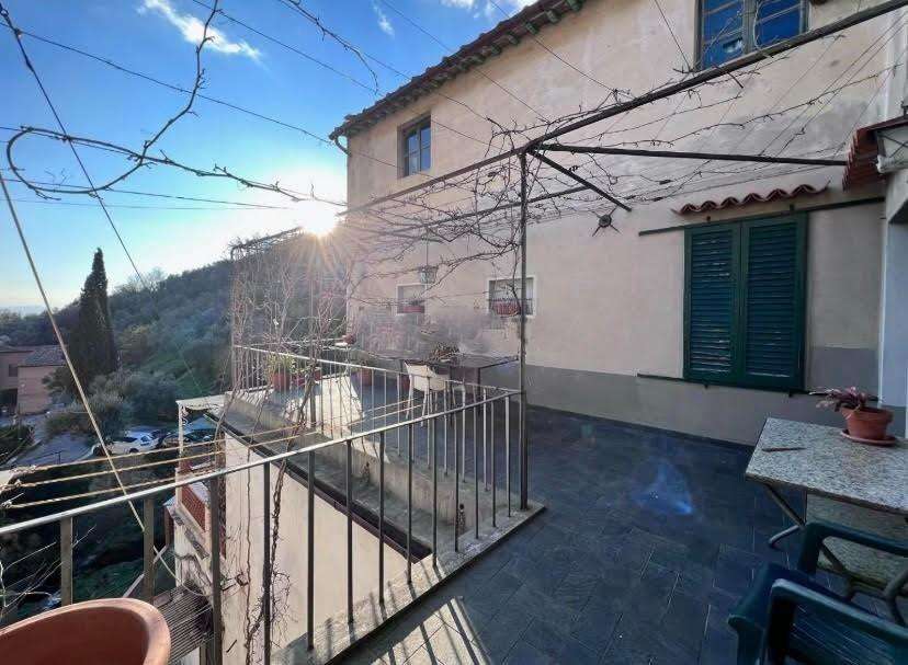 intera palazzina in vendita a Calci