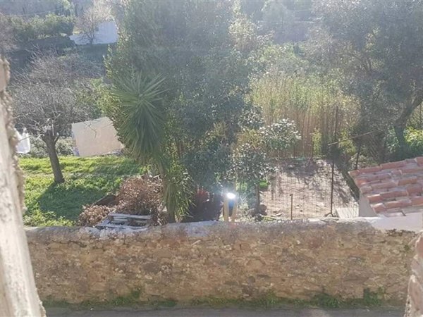 casa indipendente in vendita a Calci