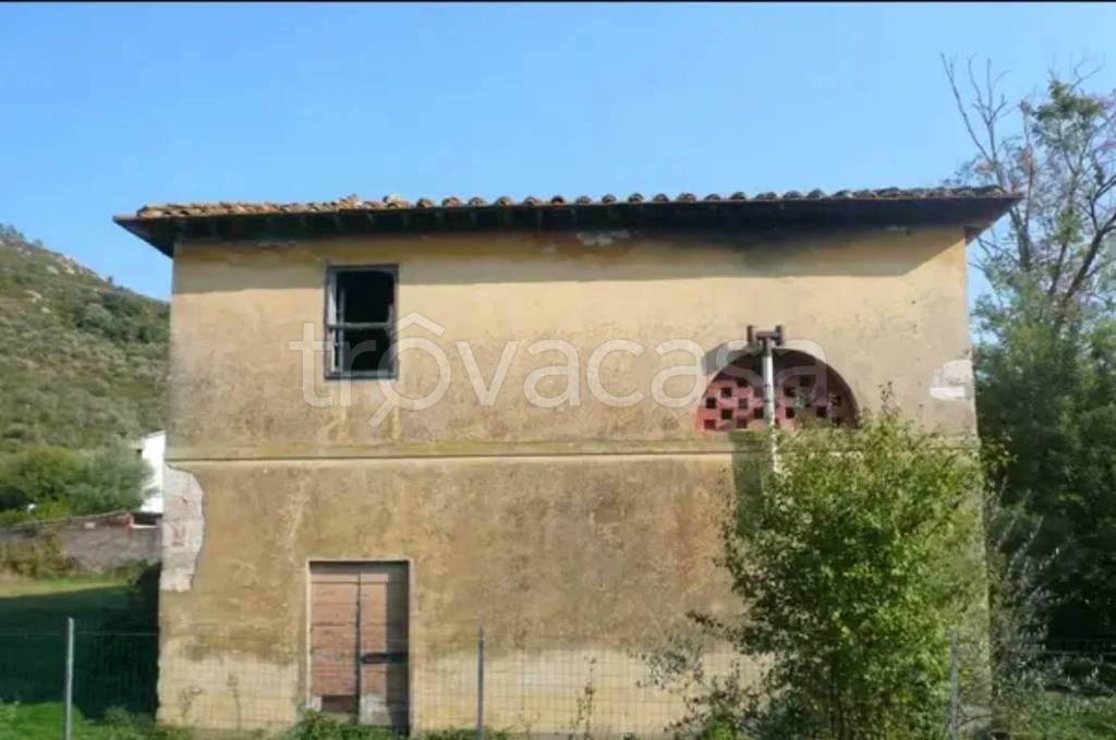 casa indipendente in vendita a Calci