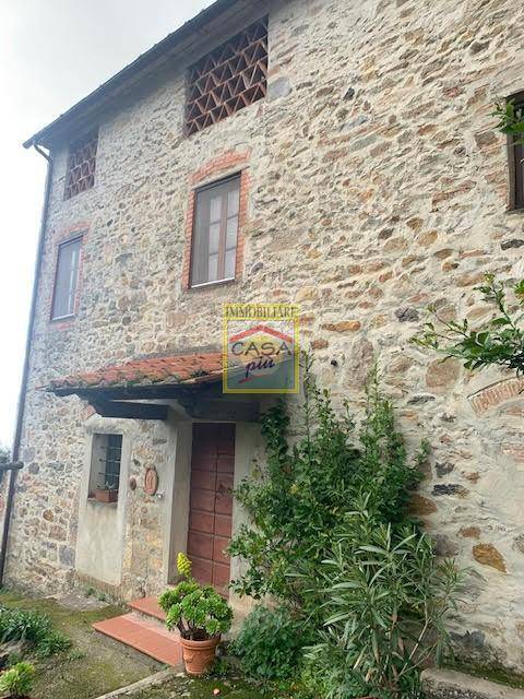 casa indipendente in vendita a Calci