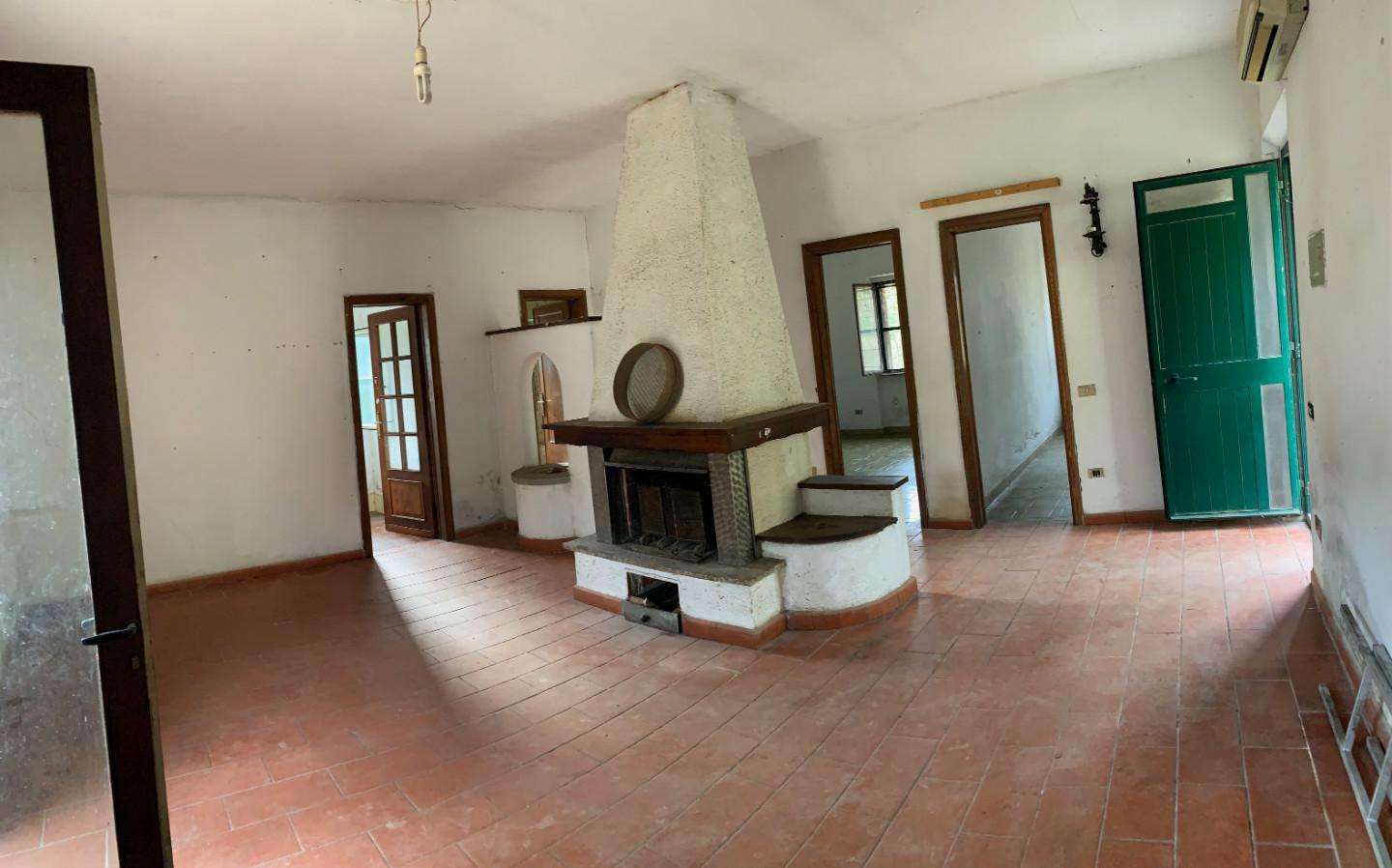 intera palazzina in vendita a Calci