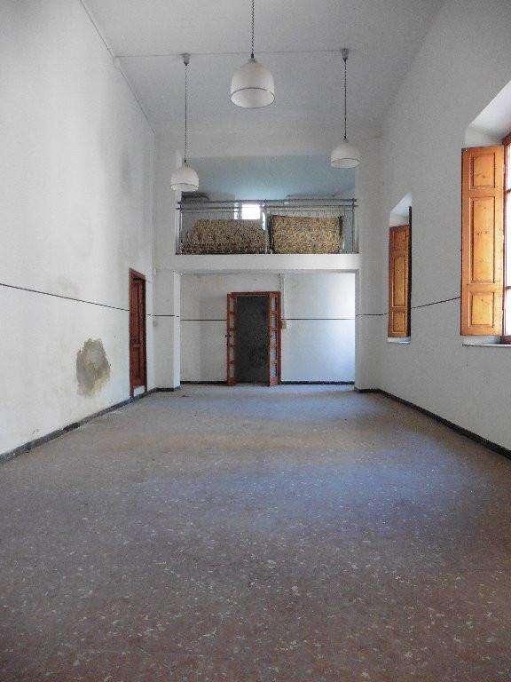 intera palazzina in vendita a Calci
