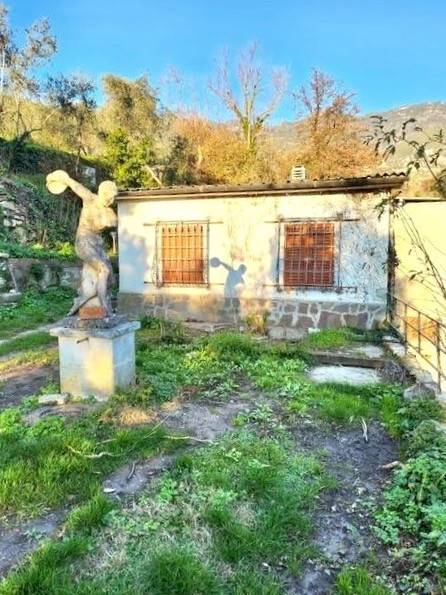 casa indipendente in vendita a Calci