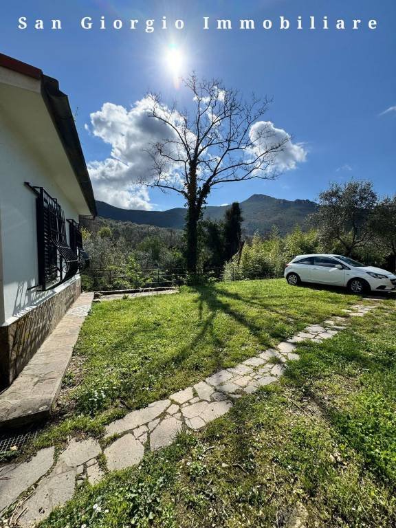 casa indipendente in vendita a Calci in zona Villa