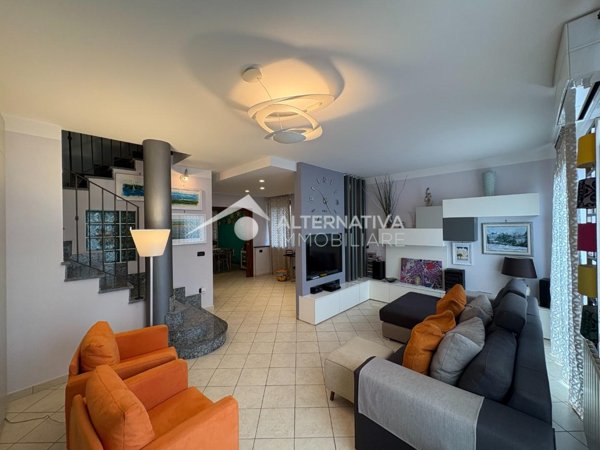 casa indipendente in vendita a Calci in zona Villa