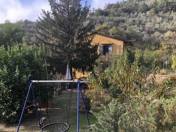casa indipendente in vendita a Calci in zona Tre Colli
