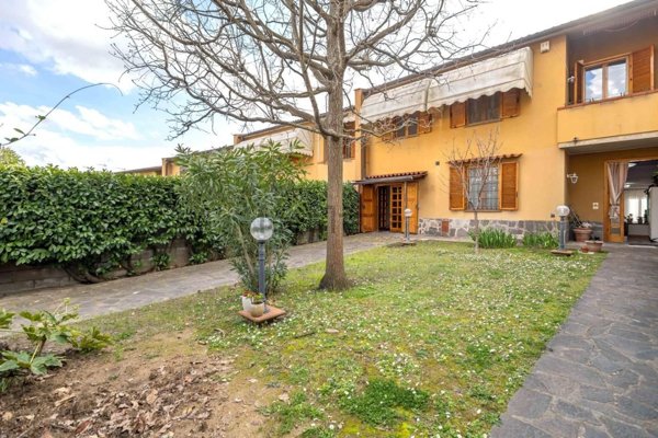 casa indipendente in vendita a Calci