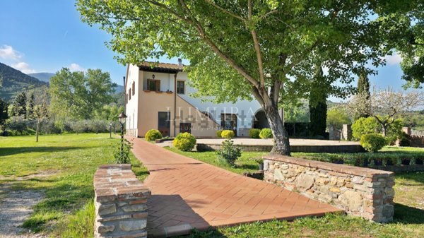casa indipendente in vendita a Calci
