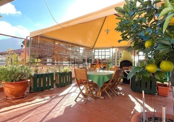 casa indipendente in vendita a Calci