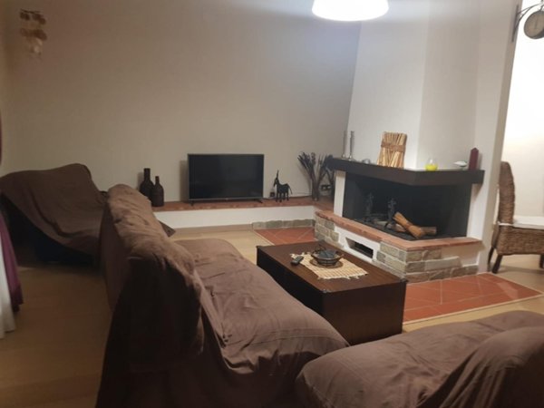 casa indipendente in vendita a Calci